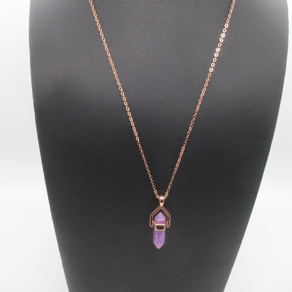 LA CN ROSETONE CHAIN AND PURPLE/AMETHYST COLOR WISDOM PENDANT